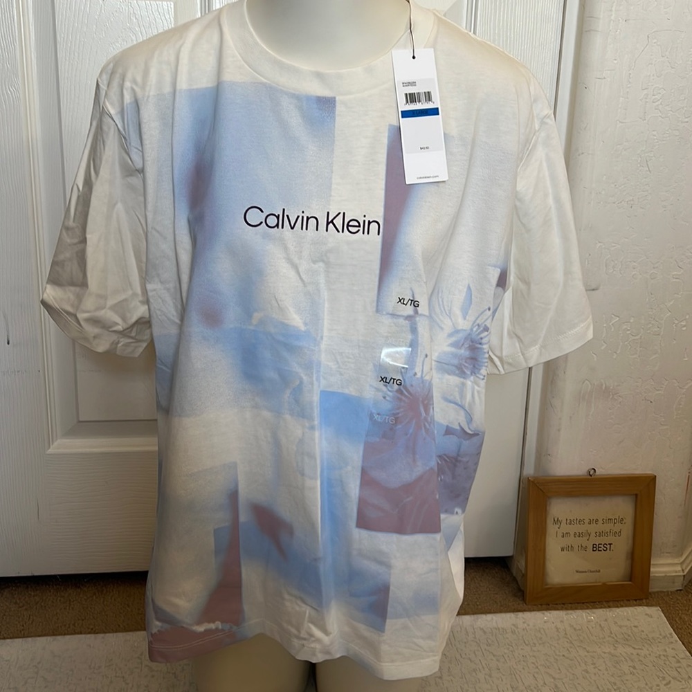 NWT CK Calvin Klein TShirt